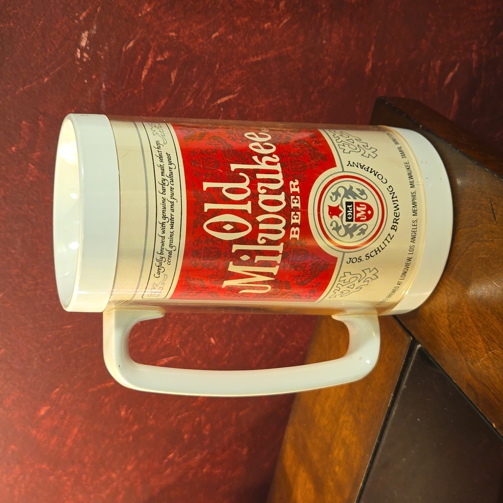 VTG Old Milwaukee Thermo-Serv Insulated 16 oz Plastic Beer Mug Made in USA 1973